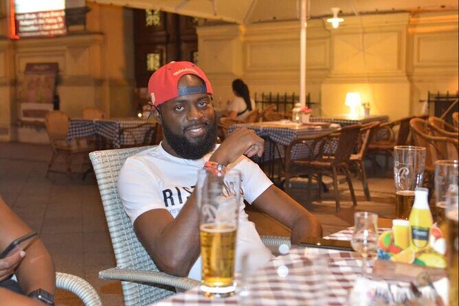 Bar Hopping Tour in Kigali Nightclubs - The 9:00 pm start: how the evening is timed